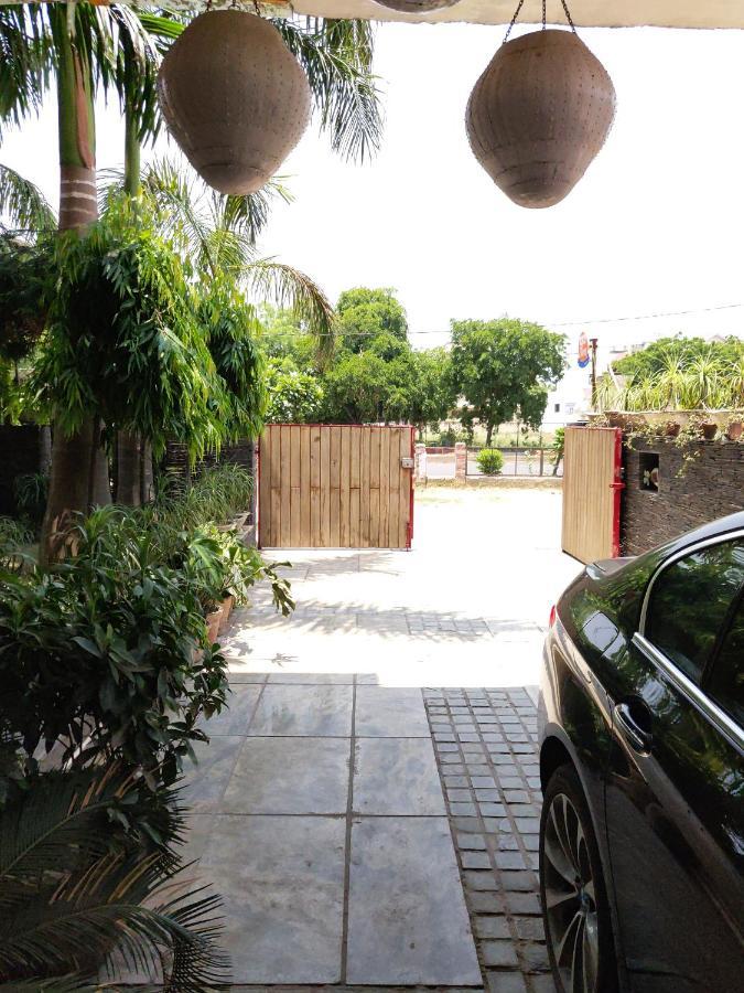 Aakritii Hotels Gurgaon Dış mekan fotoğraf